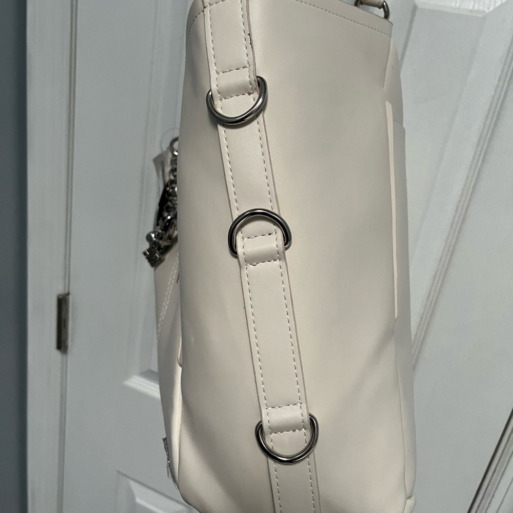 Steve Madden Vanilla Cream B swagger Tote Shoulder Bag Silver Chain Charms NWT - Picture 6 of 15